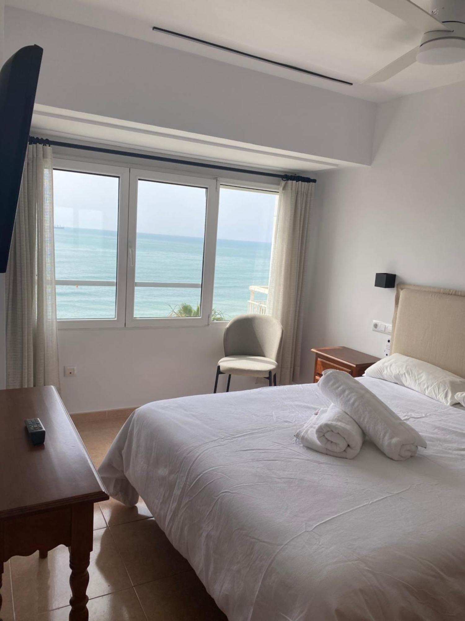 Apartamento Con Terraza Vista Al Mar Malagueta Малага Екстер'єр фото