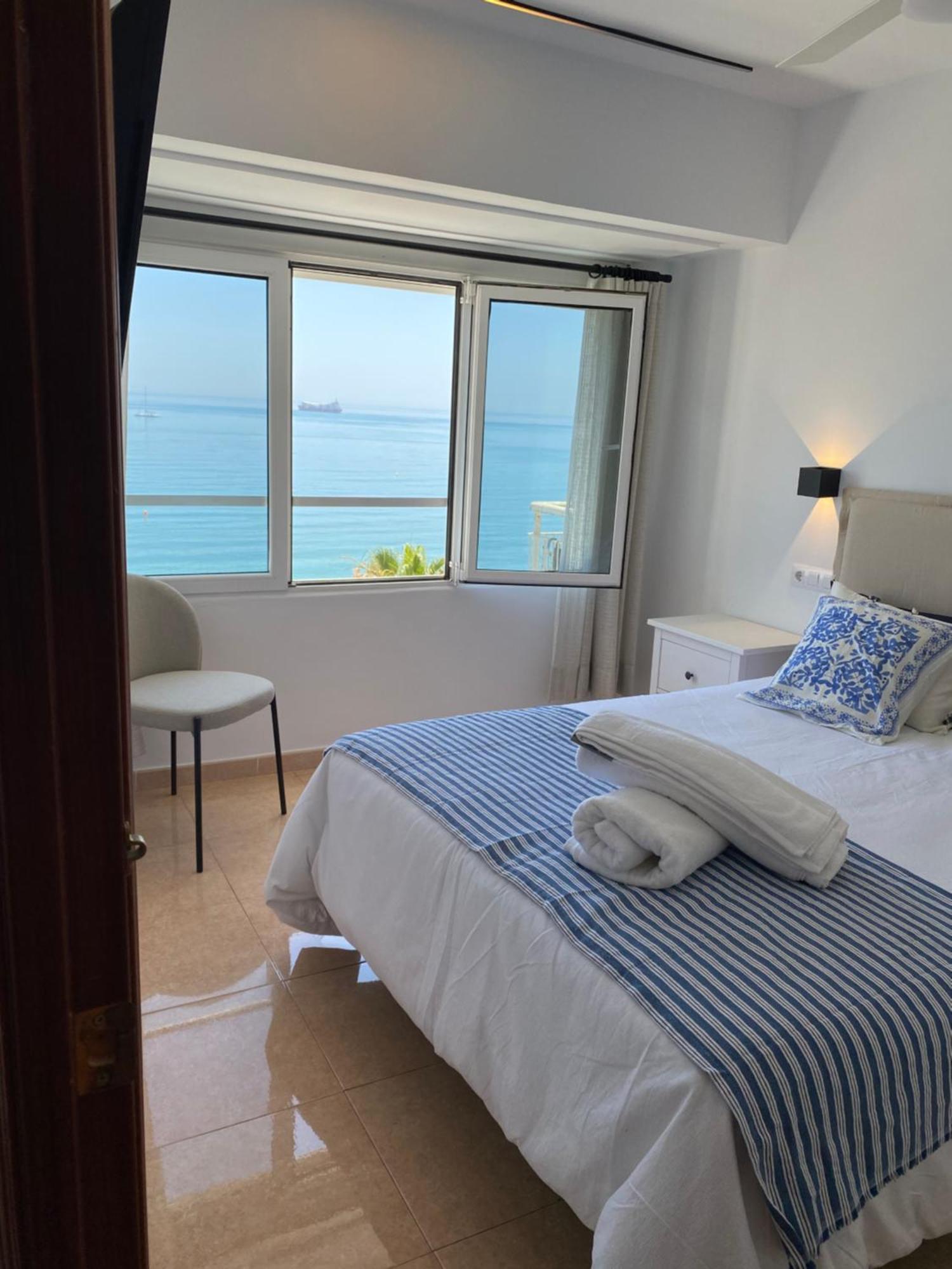Apartamento Con Terraza Vista Al Mar Malagueta Малага Екстер'єр фото